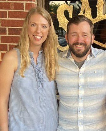 You are currently viewing June 9, 2022 <br> Julia and Dan